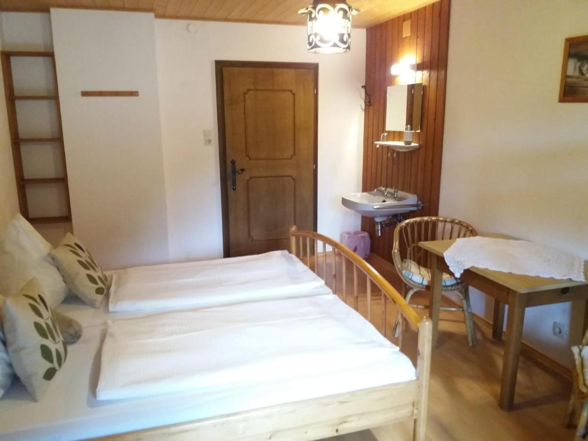 Koestlhof, Familie Hassler Bed & Breakfast Обердраубург Екстериор снимка